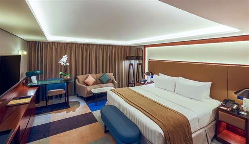 Queen Elizabeth 2 Hotel - Captains Room - 230339