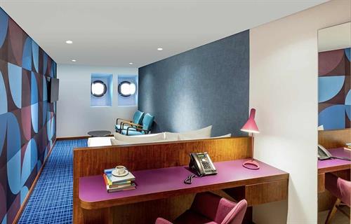 Queen Elizabeth 2 Hotel - STANDARD ROOM - 230318