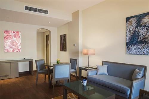 The Cove Rotana Resort - Spacious Room King Bed - 205042