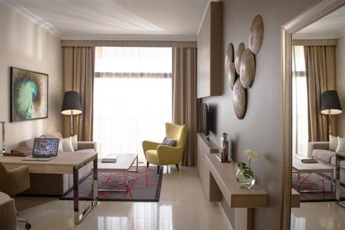 Two Seasons Hotel & Hotel Apartment - DELUXE SUITE - 211211