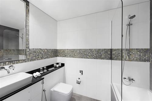 Wyndham Dubai Marina Hotel - ONE BEDROOM SUITE - 209172