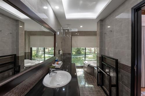 Famiana Resort & Spa Phu Quoc - Premium Deluxe Garden View Room - 199745