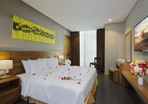 Maple Hotel & Apartment - DELUXE ROOM WITH BALCONY - 201892