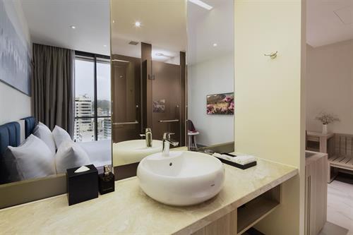 The Art Nest Hotel Nha Trang - DELUXE ROOM WITH BALCONY - 185388