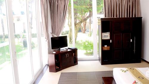 Villa Del Sol Beach Resort & Spa - DELUXE BEACH FRONT ROOM - 191933